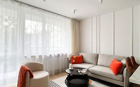 Gustowny apartament przy metrze